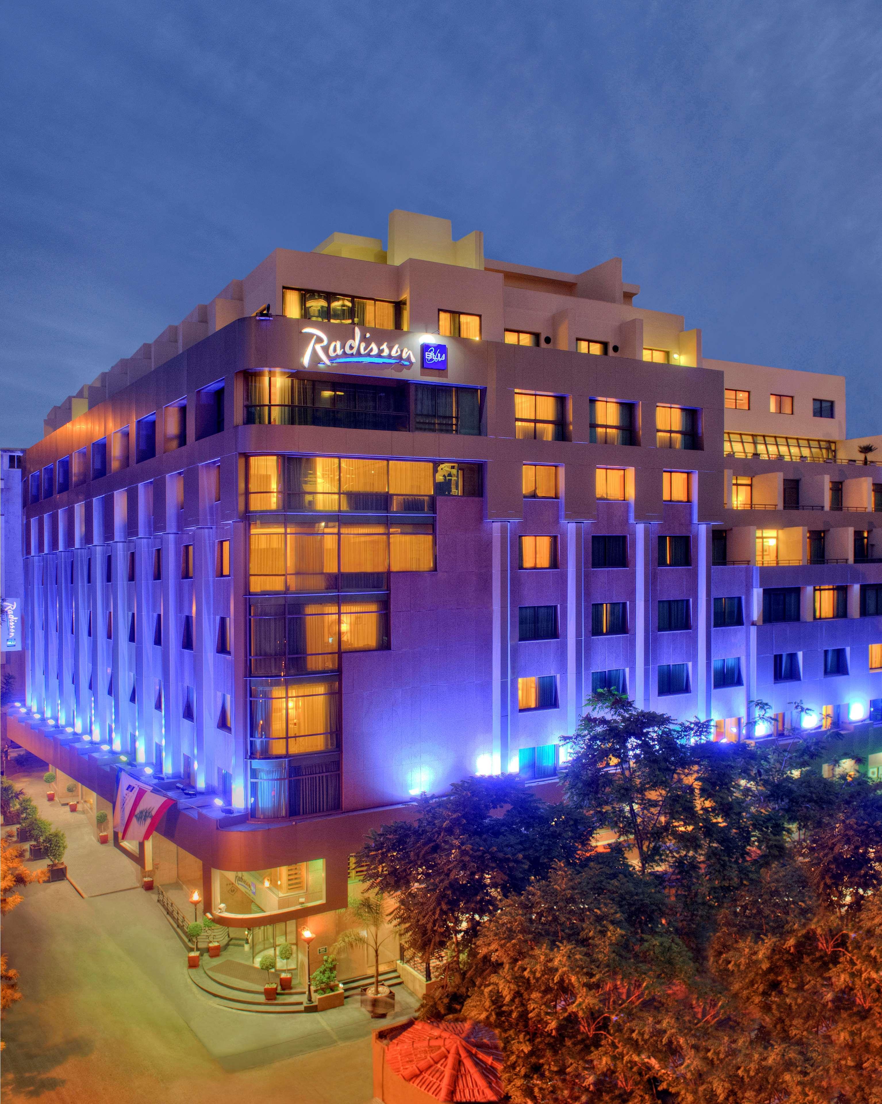 Radisson Blu Martinez Beirut Hotel Exterior foto